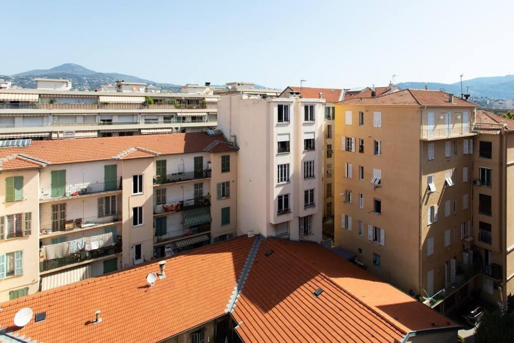 L41 Suite Paladium 8Pax 4Rooms Balcony Wifi Ac Niza Exterior foto