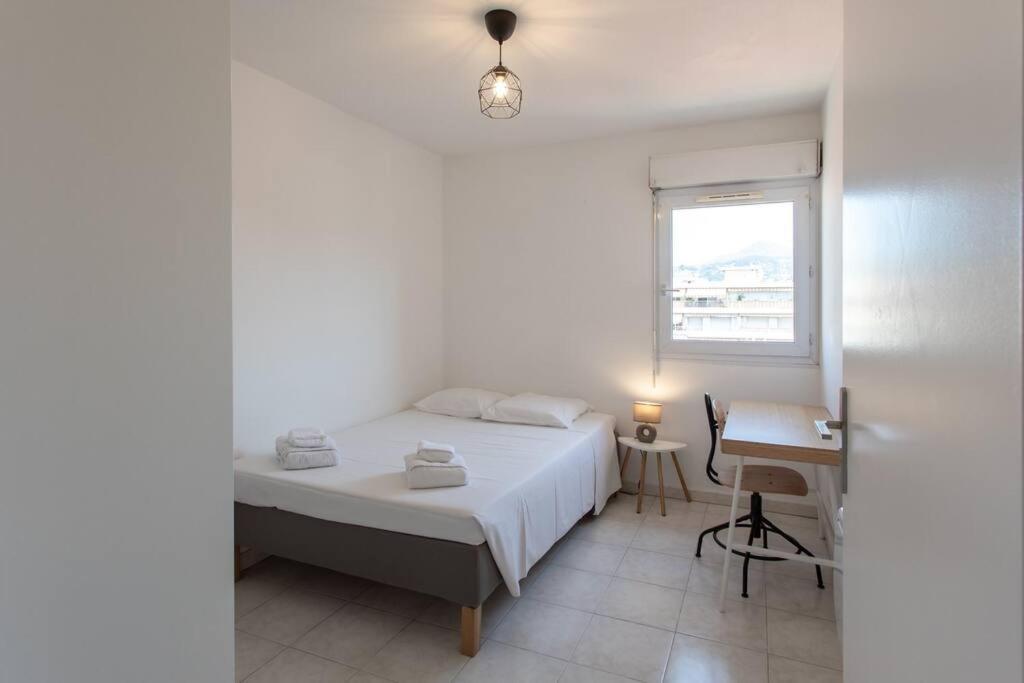L41 Suite Paladium 8Pax 4Rooms Balcony Wifi Ac Niza Exterior foto