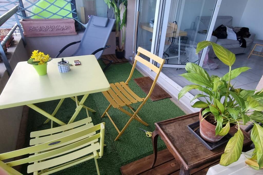 L41 Suite Paladium 8Pax 4Rooms Balcony Wifi Ac Niza Exterior foto